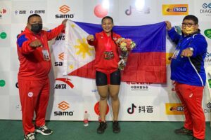 Weightlifter Vanessa Sarno shatters SEA Games record to win gold