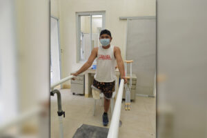 A new leg and renewed hope for a single father in Mindanao