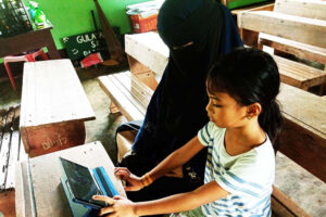 Smart’s School-in-a-Bag brings hope to Basilan IP schools 