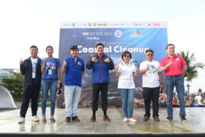 SM Prime Holdings hold 2022 International Coastal Cleanup together with SM Cares, SM By the Bay