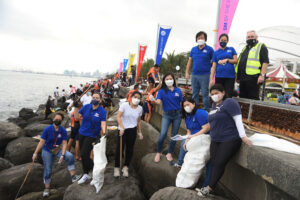 SM Prime Holdings hold 2022 International Coastal Cleanup together with SM Cares, SM By the Bay