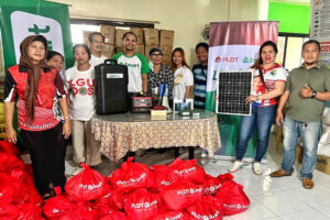 PLDT, Smart ramp up relief assistance distribution to Paeng-hit provinces