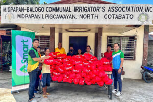 PLDT, Smart ramp up relief assistance distribution to Paeng-hit provinces