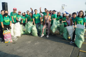 Inspiring Community: Watsons partners with SM for this year’s International Coastal Cleanup