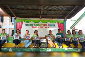 Surigao del Sur school goes digital with PLDT and Smart School-in-a-Bag