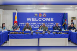 Two former rebels receive cash rewards for their instrumental role in discovering and retrieving a cache of firearms in Bukidnon. (JAKA/PIA10)