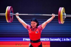 Weightlifter Vanessa Sarno shatters SEA Games record to win gold