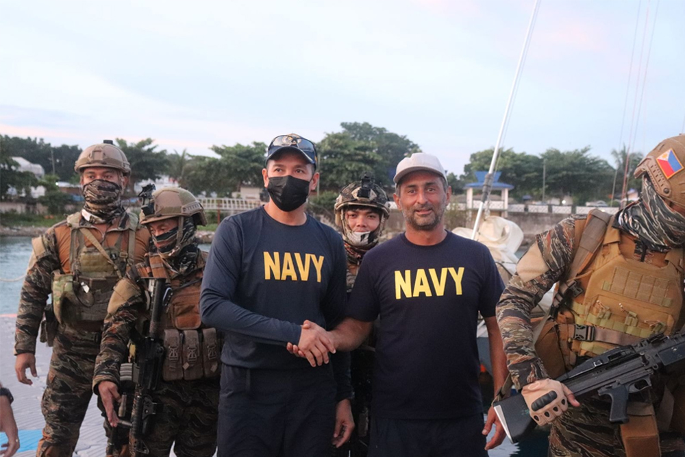 Swedish-Iranian rescued off Basilan after yacht malfunction