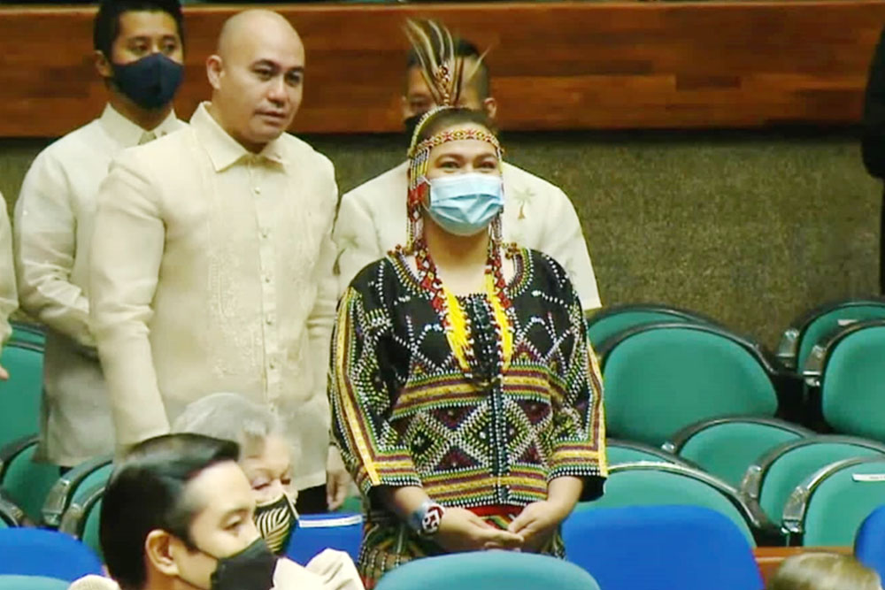 VP Sara hailed for donning tribal ensemble in PBBM SONA