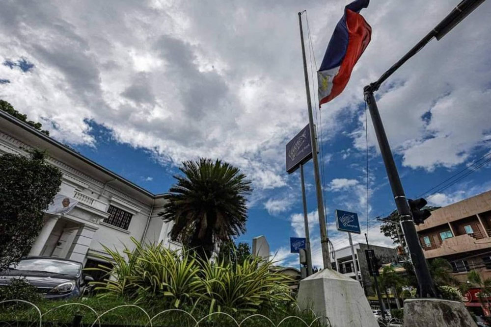 Flag at CDO City Hall flies at half-mast for ex-mayor Reuben Canoy