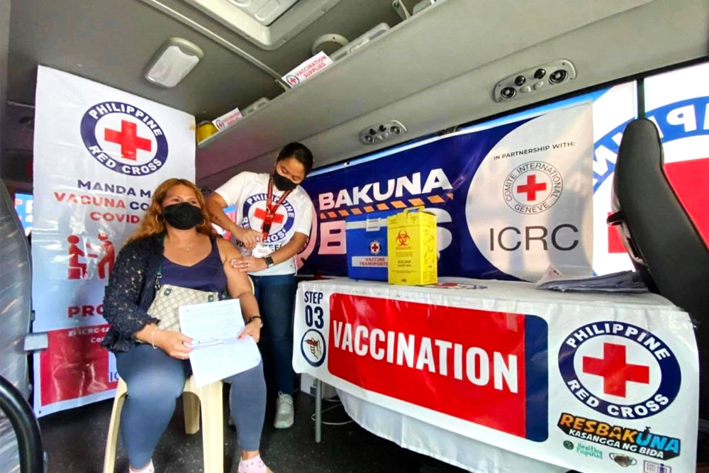 Daily workers, residents in far-flung areas welcome PRC Bakuna Bus