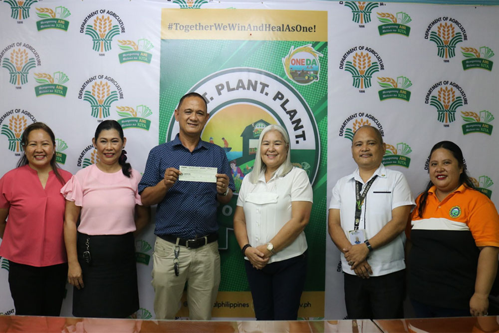 Agri dep’t grants P1.5M Enhanced Kadiwa financial aid to M. Fortich