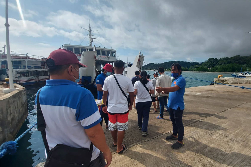 Camiguin locals with COVID-19 booster no longer need entry, exit pass