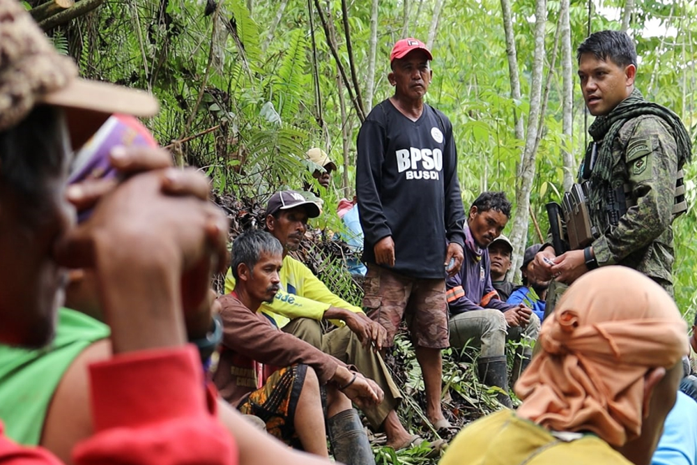 Army, community hand in hand for road rehab in Bukidnon