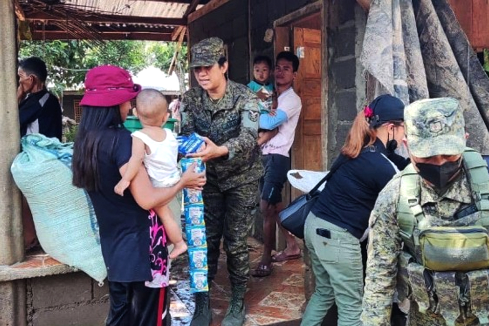 Army, partners aid Paeng-hit areas in Maguindanao