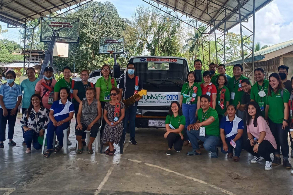 NoCot farmers group gets P600-K hauling truck from DAR