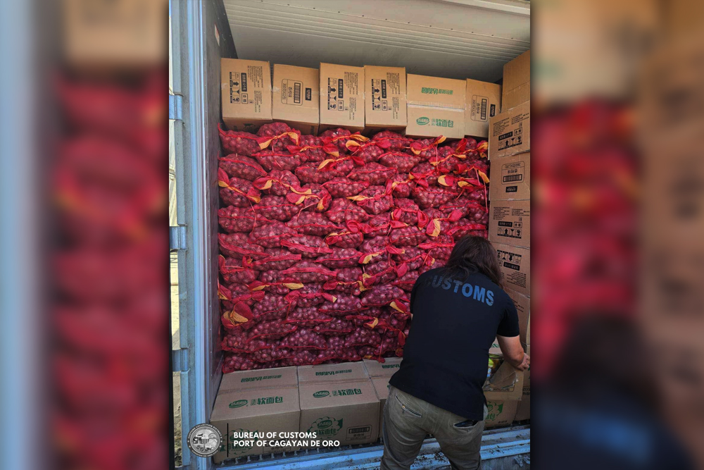 Customs seizes P20M imported onions at a MisOr port