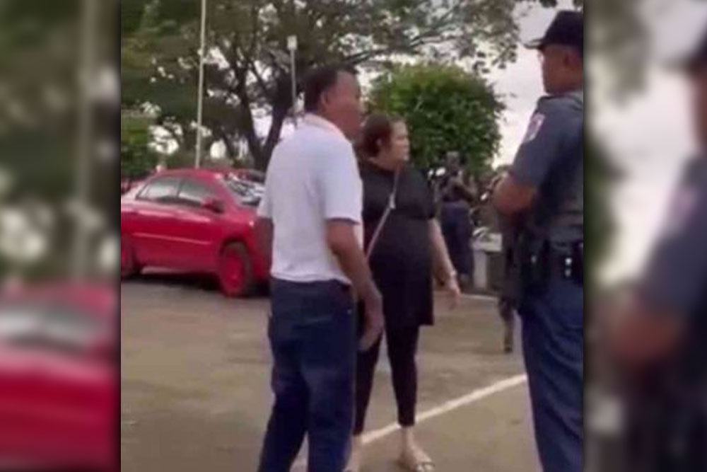 Suspended Mayor, Daughter clashes with Cops as they enter Municipal Hall