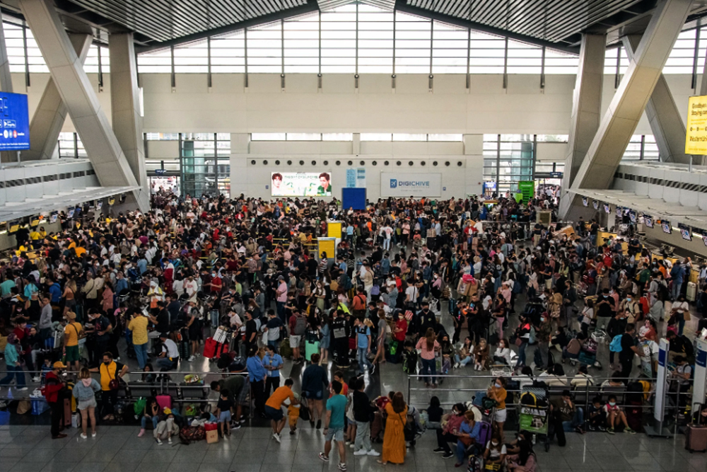 System glitch stalls over 200 NAIA flights, 56K passengers