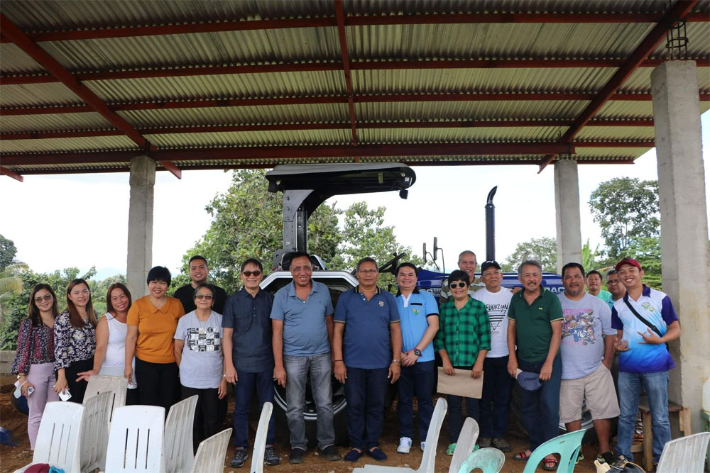 DA-NorMin confers P3M farm tractor to Bukidnon town coop