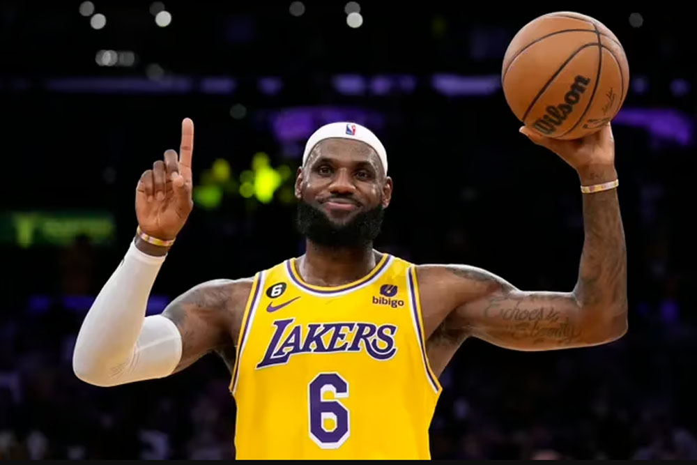 LeBron becomes new NBA all-time scorer, but Lakers fall to OKC