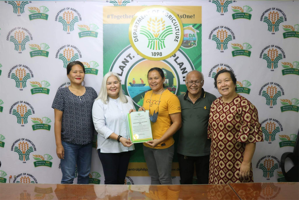 DA-10 awards certificate of accreditation to BMMPC