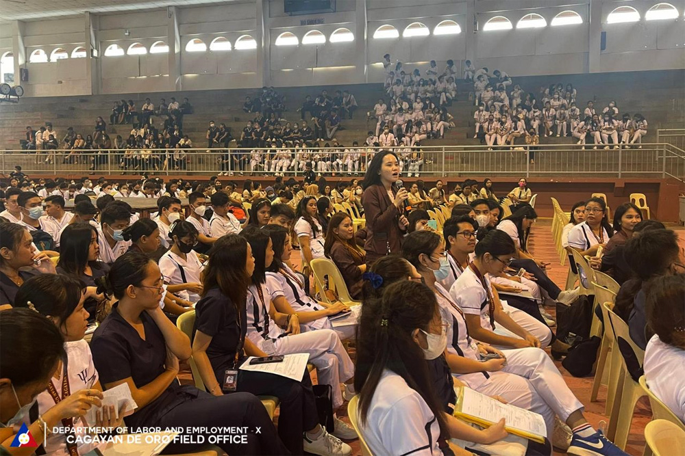 DOLE-PESO initiates career coaching to graduating students