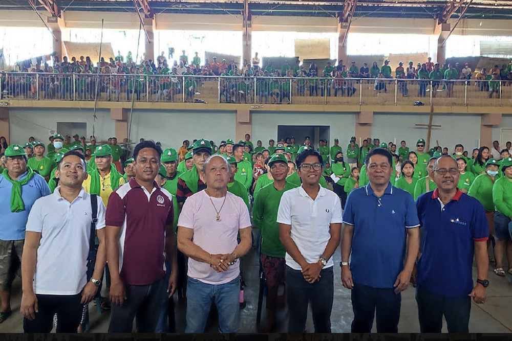 DOLE TUPAD grants P5.34M to Balingoan shear line displaced workers