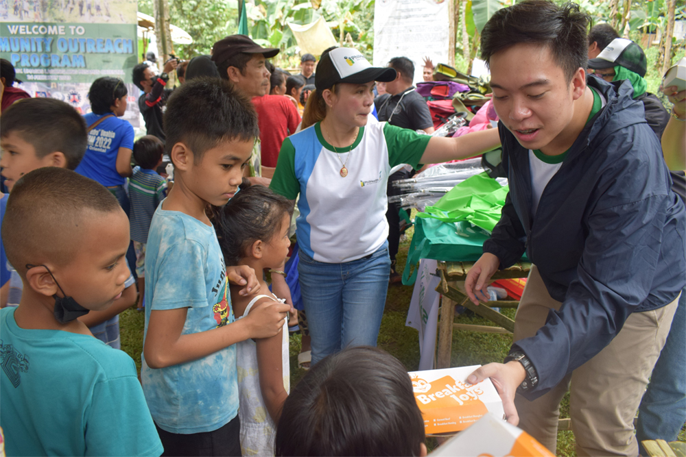 PhilHealth 10 leads outreach caravan for conflict-stricken families in MisOr