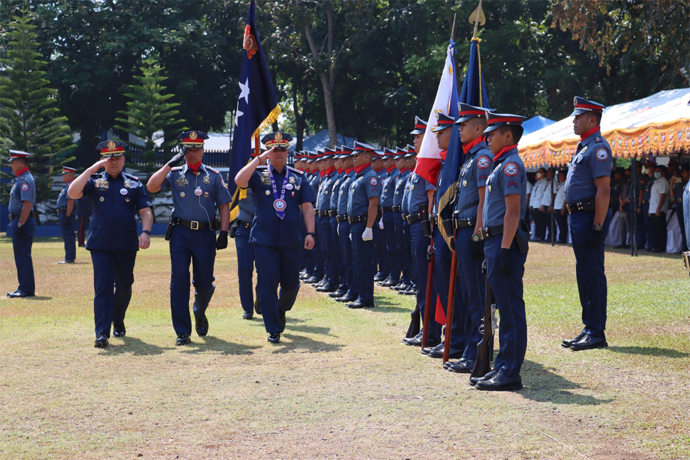 PNP chief urges NorMin cops to engage the community