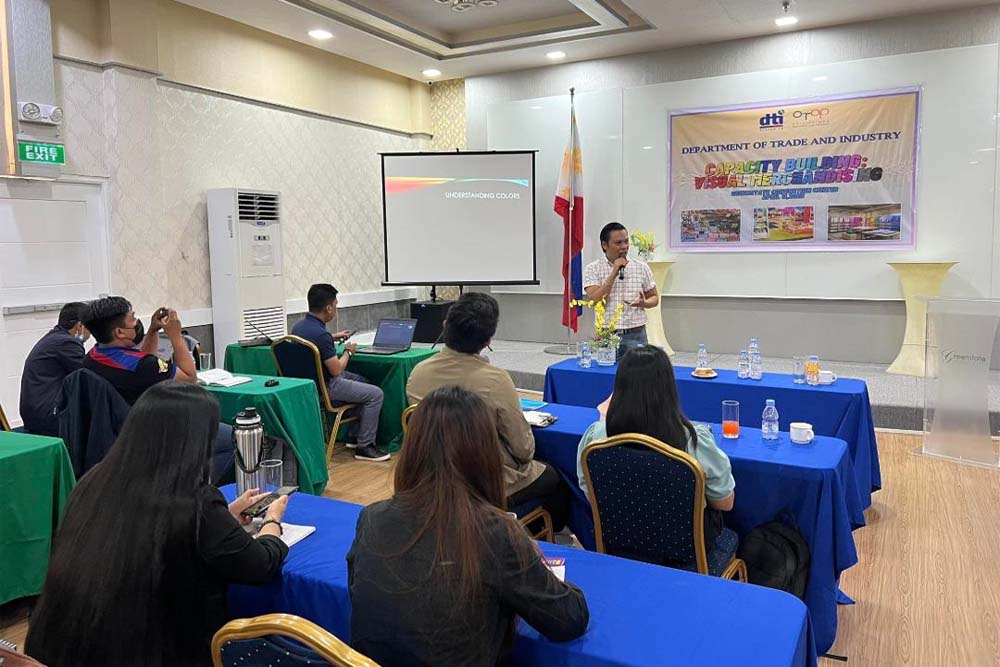 DTI-12 trade and promotions frontlines trained on visual merchandising