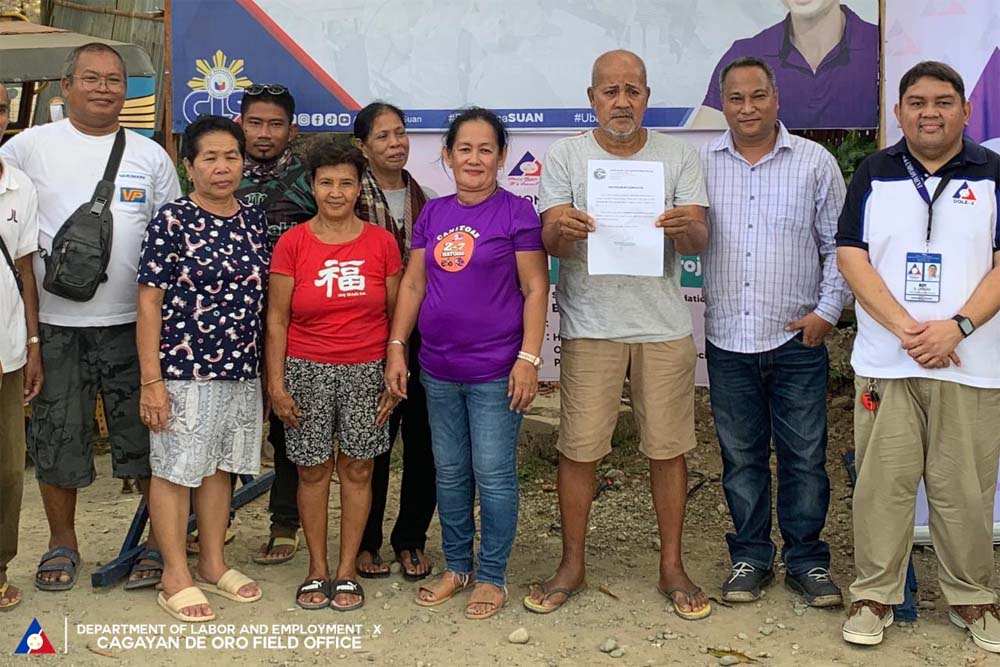 DOLE-10 grants 5M livelihood projects to 315 Oro workers