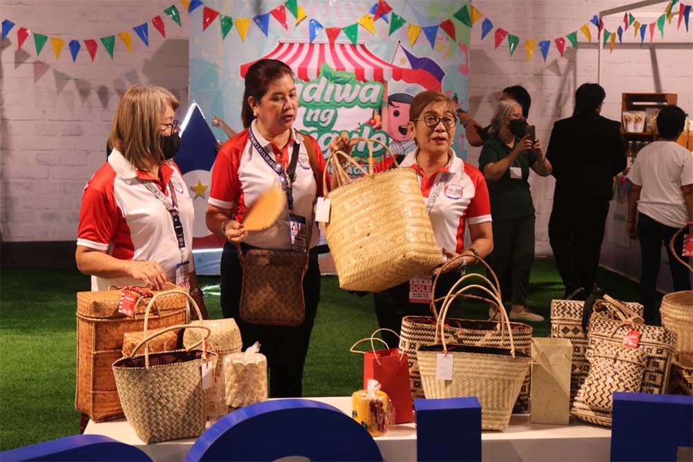 Kadiwa ng Pangulo para sa mga Manggagawa’s 1st day sells P92K of bargain goods