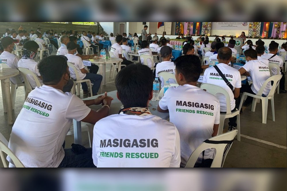 Gov’t aids 122 ex-NPA rebels in Agusan Norte