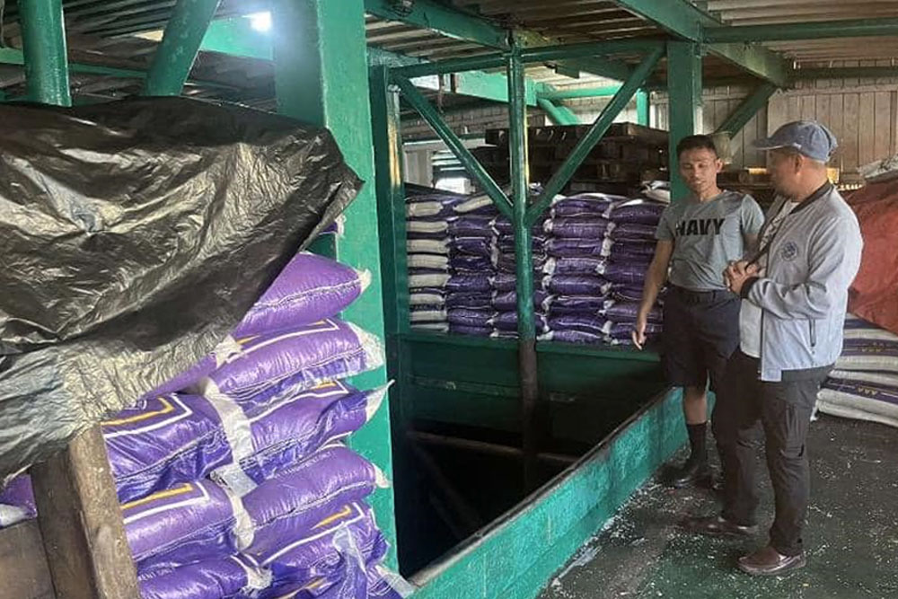 Navy seizes P12.7-M smuggled rice off Tawi-Tawi