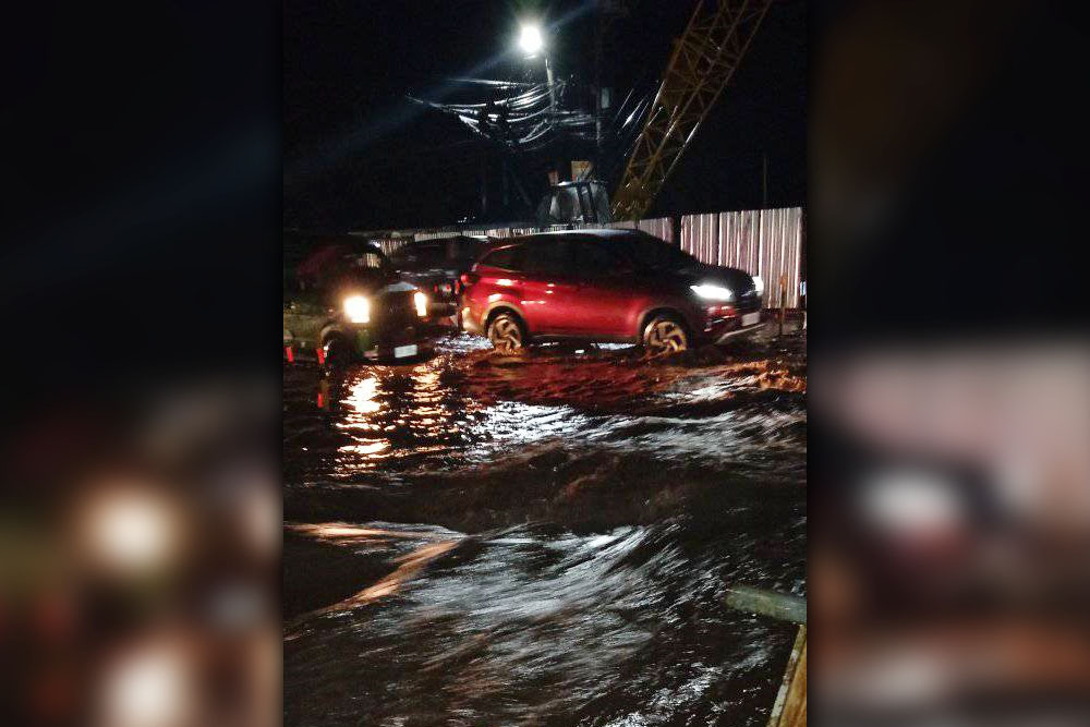 Flood causes traffic jam in eastern CdeO