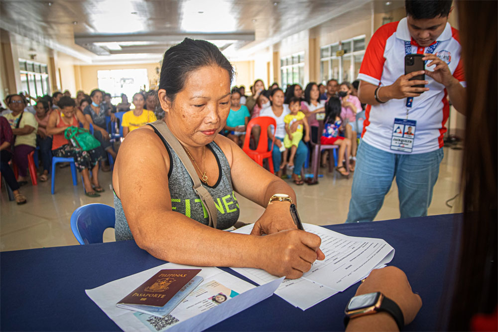 83 Camiguin TUPAD bens urged to use cash aid wisely