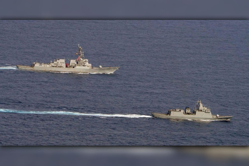 PH, US warships hold 'bilateral sail' in Palawan waters