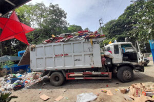 A dump truck unloading garbage from a service-contractor at Tablon material recovery facility area in Cagayan de Oro City. [Photo courtesy of Clenro Cagayan de Oro]