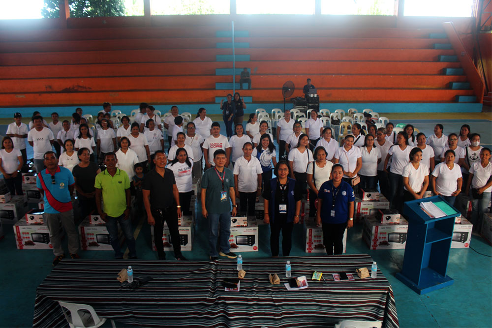 During the 2023 STEP Toolkit Distribution for Cookery NC II and Bread and Pastry Production NC II, participants received their toolkits. (Photo courtesy of TESDA Camiguin)