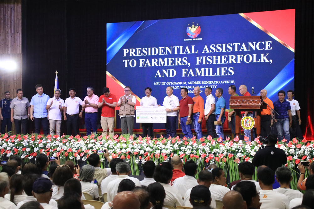 President Bongbong Marcos distributed assistance to farmers, fisherfolk, and families in Region 10 at the Mindanao State University-Iligan Institute of Technology in Iligan City on May 16, 2024. (Photo: ADD/PIA-10/Lanao del Norte)