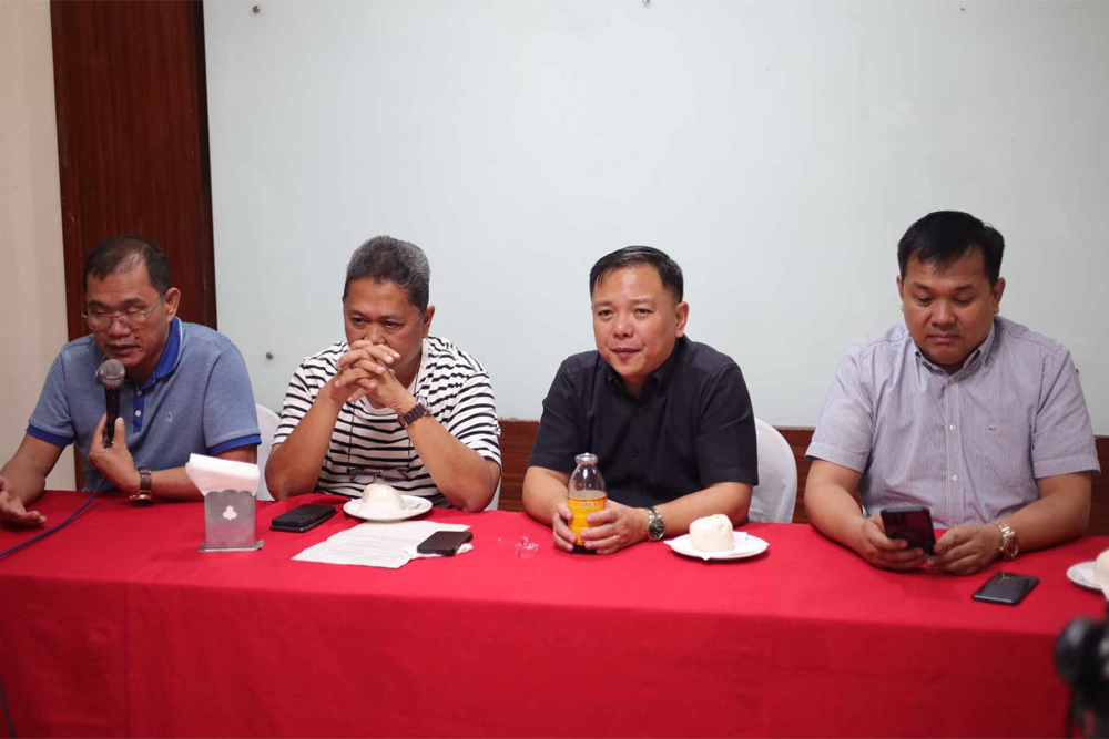 COWD MEET THE PRESS. Photos of Monday afternoon's press briefing held by the Cagayan fe Oro City Water District (COWD) at one of the city's hotels. Councilor James Judith II, member of City Hall's Task Force on Water Supply and Distritution, joined COWD board member Gerry Caño in answering questins from local media besetting the agency in relation to their ongoing dispute with the Cagayan de Oro Bulk Water Inc. (COBI)./Text by SC with CIO photos by Kim Zaldivar